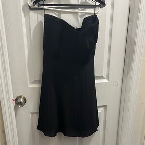 Elegant Black Strapless Dress